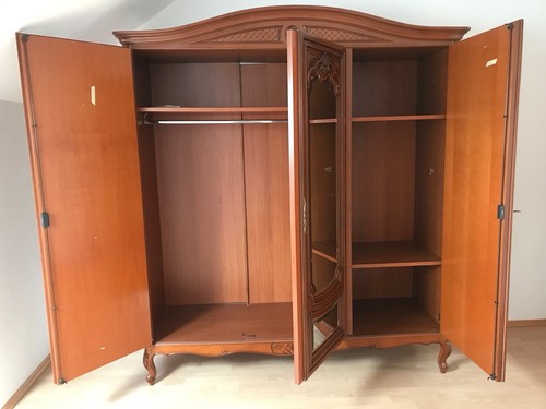 Armoire trois porte - trois,