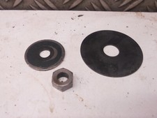 Tronçonneuse NAUTAC 262 - Rondelles et écrou d'embrayage