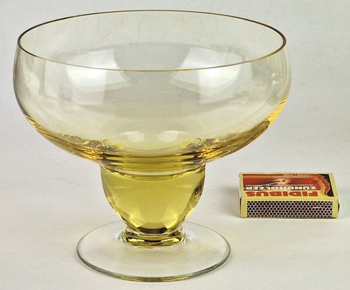 Verre liqueur coupe à - à,