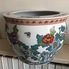 Grande vasque ou bassin à poissons en porcelaine – Chine XXe