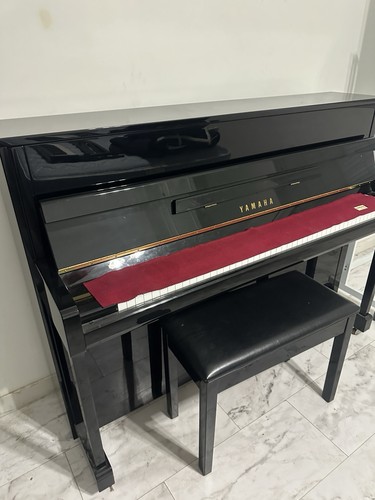 Yamaha upright piano - b2,