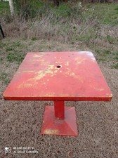 Table Bistrot Tolix Mini Kube de Xavier Peuchard