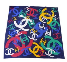 Authentique foulard CHANEL