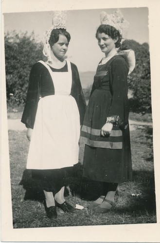 Snapshot deux jeunes - , femmes