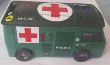 boite en métal camion de secours de l'armée, Renault