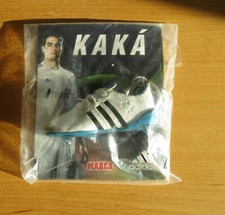 2010  KAKA  BRESIL  REAL MADRID  # 8 MARCA ADIDAS CHAUSSURE PORTE CLE RARE