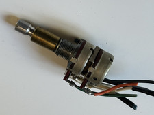 TEAC potentiometre pour A-2300SX A-3300 A-3400  etc..