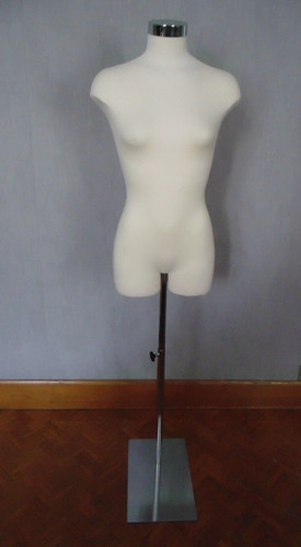 Mannequin vitrine femme - de,