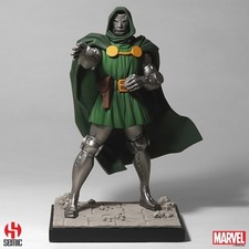 STATUE DOCTOR DOOM FATALIS