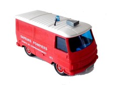 Peugeot J9 Pompiers SOLIDO