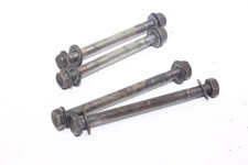 axes boulons fixation moteur