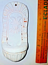 petit benitier ancien  B22