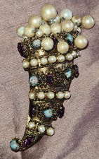 Grande broche ancienne " Corne