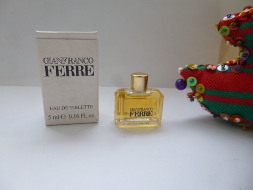 Rare jolie miniature femme - ,