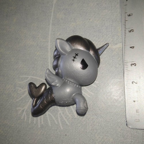 Art toy figurine premium - toy,