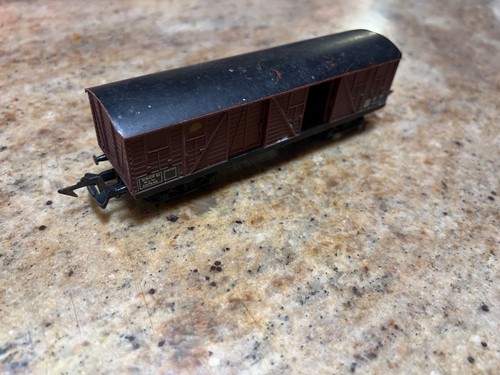 Wagon couvert paroie - a,