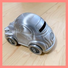 Ancienne tirelire de voiture