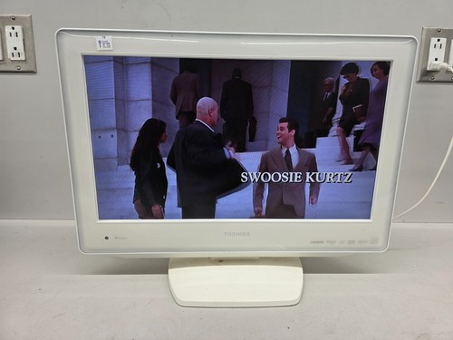 Toshiba lcd dvd combo retro - toshiba, tv/dvd