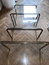 ROMEO REGA ( attribué à )  Tables gigogne en Laiton doré et vitres