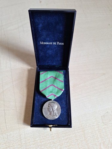 Médaille service - médaille,