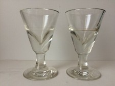 2 anciens verres à pied de bistrot, coniques, apéritif