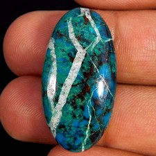 25.10Cts. Cabochon ovale vert