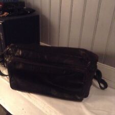 rare , grande et belle besace ancienne plein cuir noir bandouliere.(V/C/GO) D