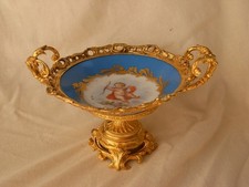 ANTIQUE FRENCH PARIS PORCELAIN TAZZA WITH GILT BRONZE MOUNT,19th CENTURY.