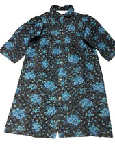 ROBE DE CHAMBRE À FLEURS