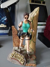 Figurines Tomb Raider Lara Croft Dans La Jungle Avec  Pistolets  Eidos 