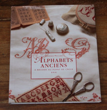 ALPHABETS ANCIENS A BRODER AU