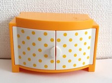MEUBLE PLACARD JAUNE A POIS
