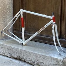 Ultra Light -Cadre Artisanal