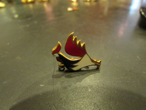 Ancienne petite broche insigne - broche,