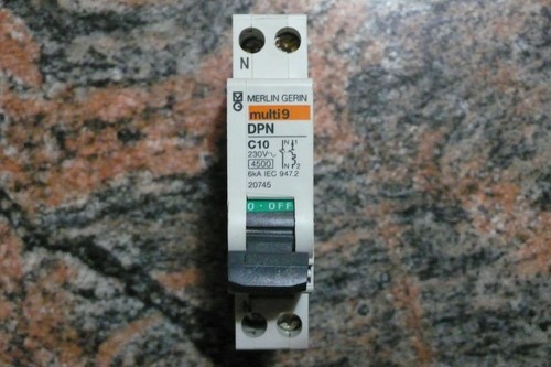 Disjoncteur modulaire - disjoncteur,