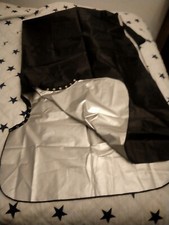 Cape coiffure pro, fermeture boutons pression, réglable,tissus nylon noir argent