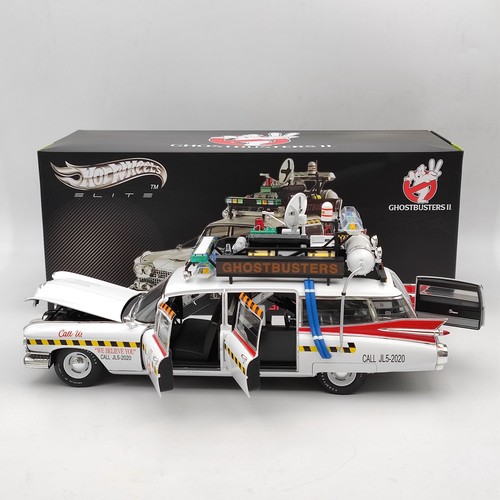 Hot wheels cadillac - 1/18,