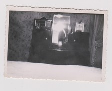 photo ancienne ?️ intérieur coiffeuse miroir radio années 1940 snapshot vintage