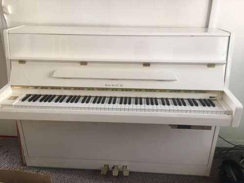 Piano droittrès beau - droittrès,