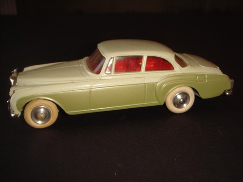Corgi toys bentley continental - corgi,