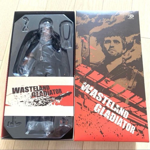 Mad max interceptor - max,