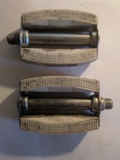 Paire de pédales vélo ancien vintage Marque UNION blanche