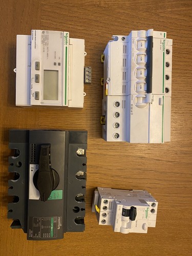 Lot schneider iem3155 ic60n - lot, +