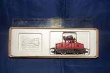 ARNOLD N LOCOMOTIVE ELECTRIQUE USINE 7 TRAIN  0244 BOITE