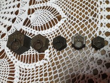 lot d'anciens poids FONTE  Balance 1 hecto+100 g +  1/2 hecto poinçons  FRANCE