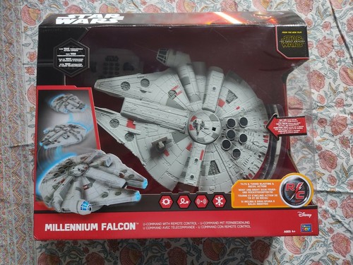 Faucon millenium falcon - faucon,