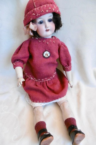 Belle poupée ancienne - poupÉe,