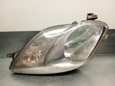 811100d350 phare droit toyota - phare,