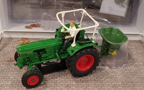 Universal hobbies tracteur - universal,