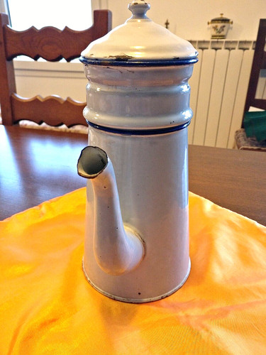 Ancienne grande cafetière - ancienne,